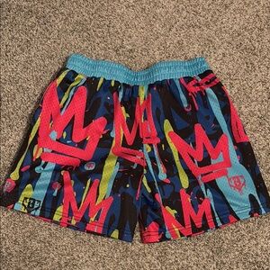 bL101 Graffiti Shorts boys size medium Red